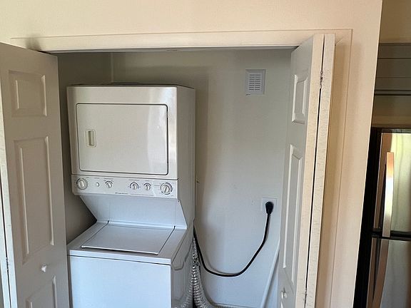4th image of 411 Mauch Chunk St #2