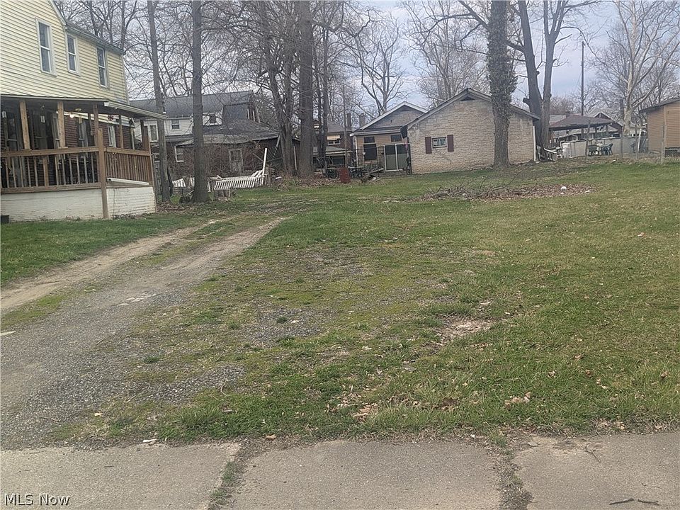1st image of 136 W Philadelphia Ave