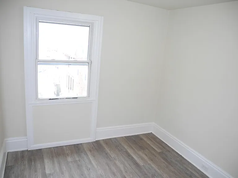 32 S Potomac St #2 — Photo 11