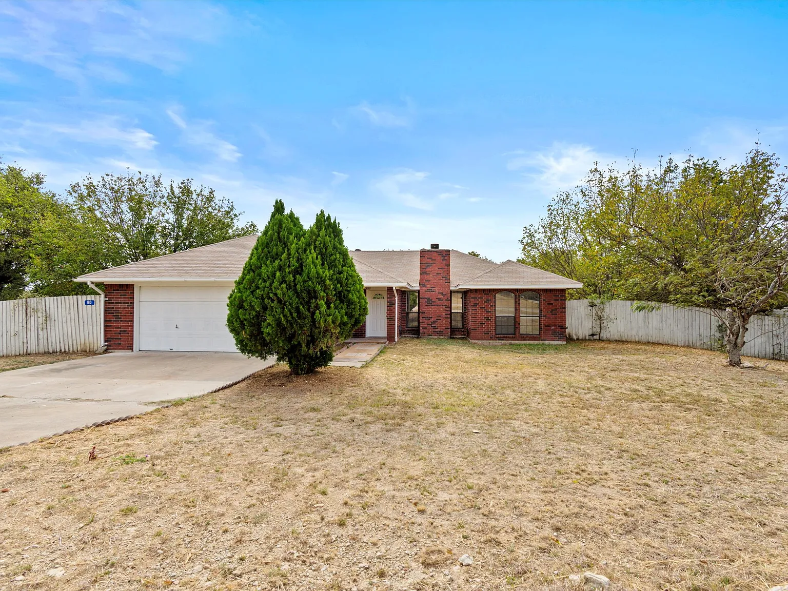3 bed, 1600 sqft, $1,875 — Photo 2