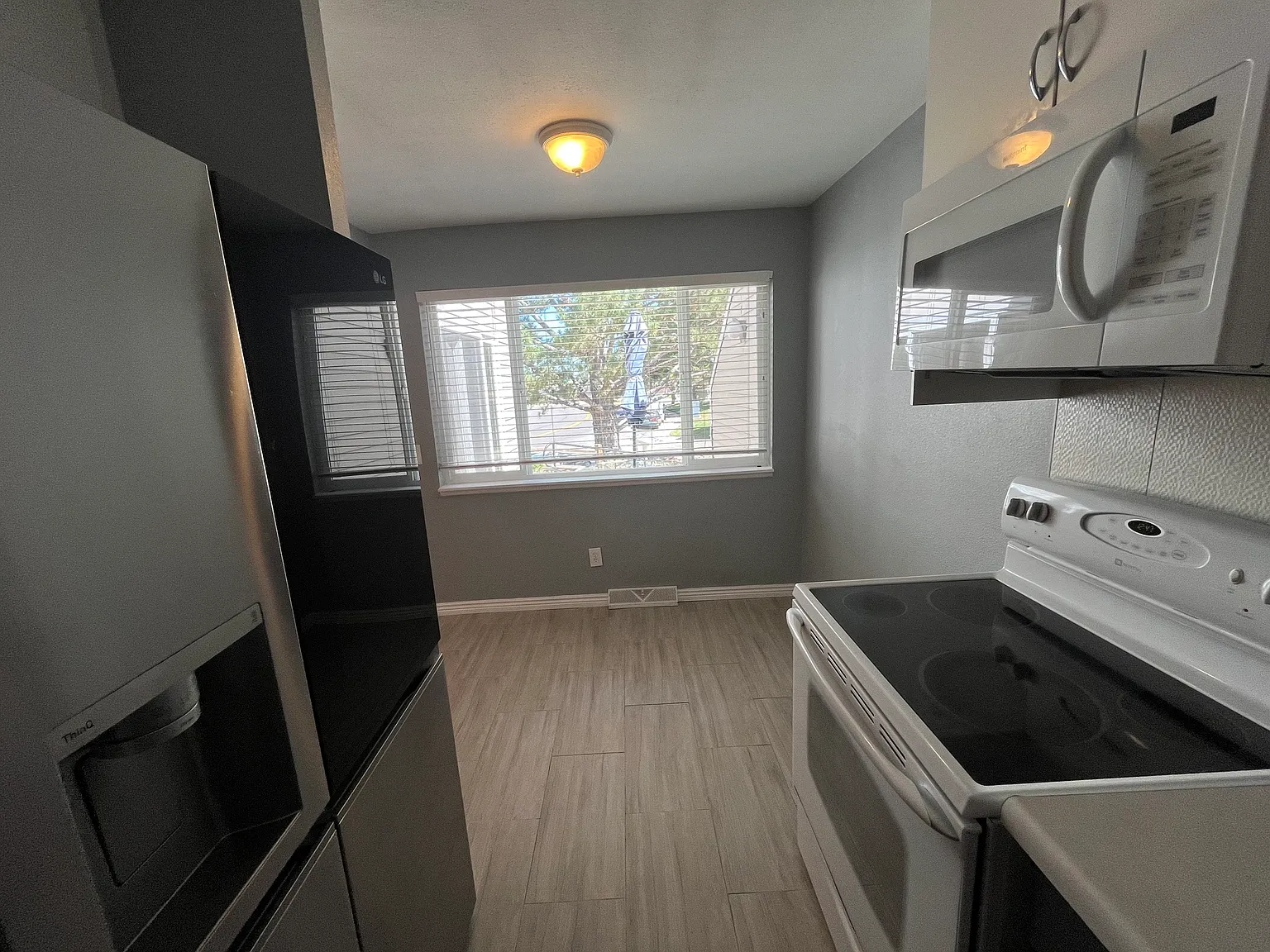 1 bed, 850 sqft, $2,000 — Photo 2