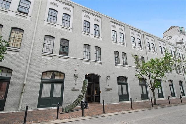 1st image of 700 Commerce St APT 218