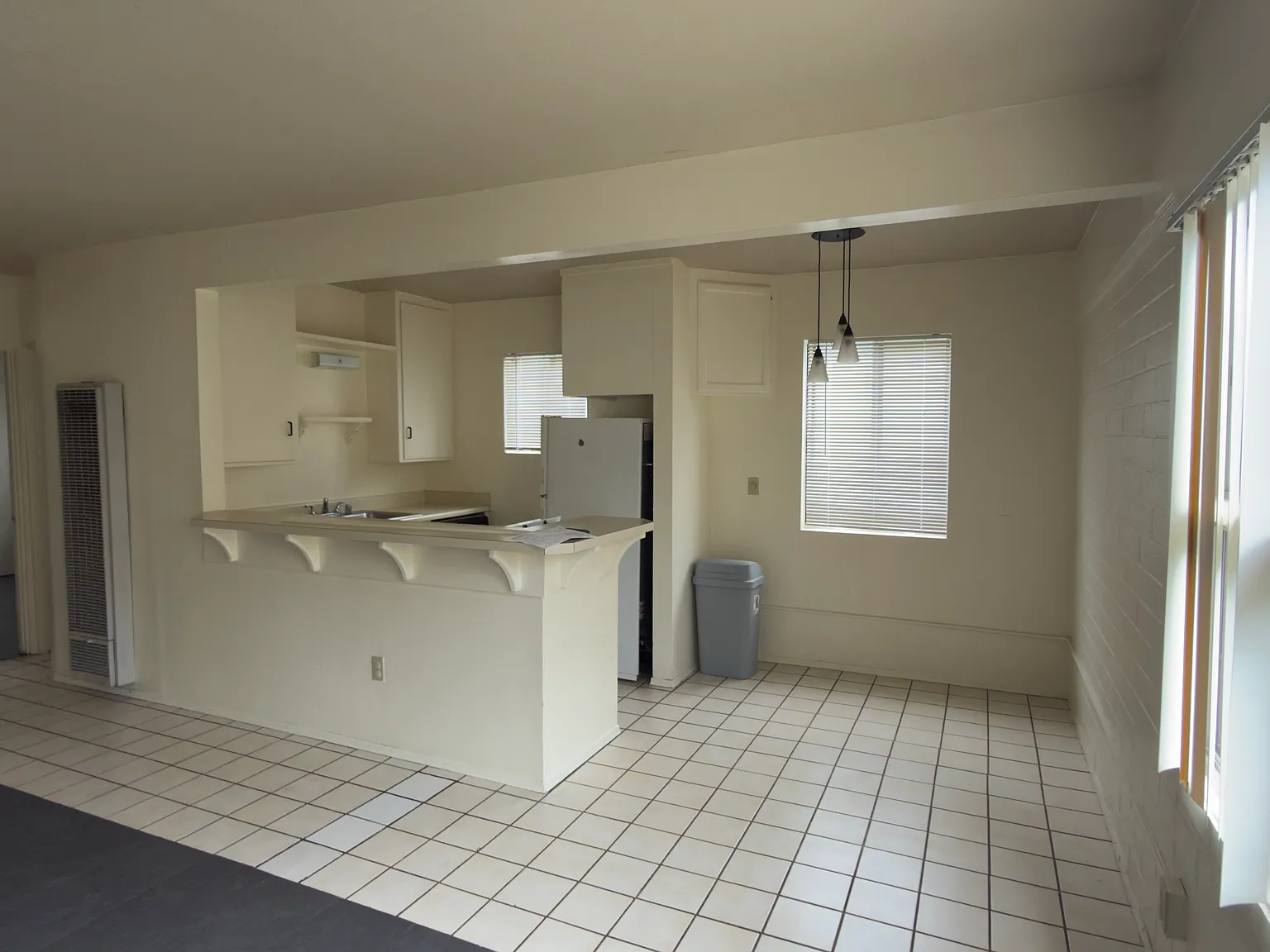 2 bed, 700 sqft, $2,250 — Photo 2