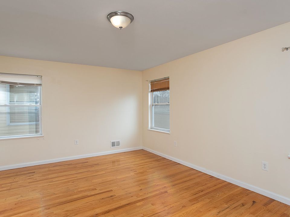 162 Pine St, Jersey City, NJ 07304 Zillow