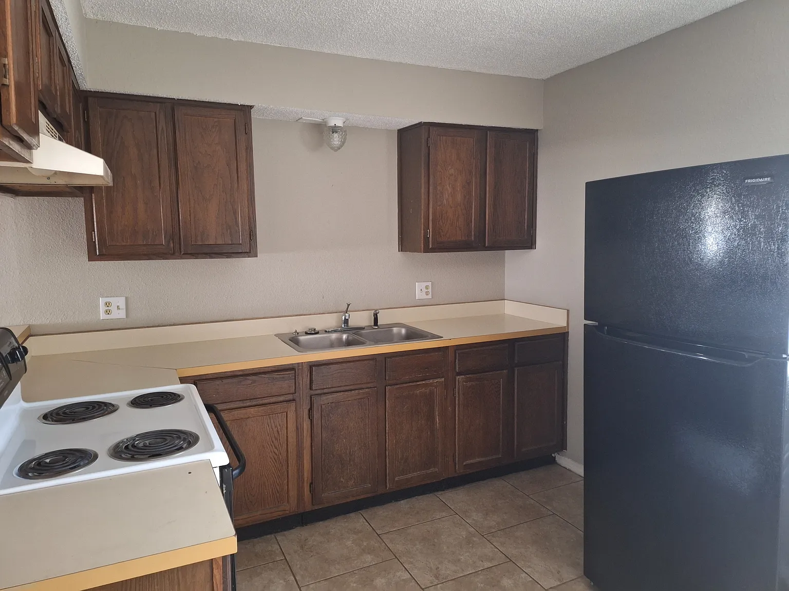 1 bed, 700 sqft, $775 — Photo 2