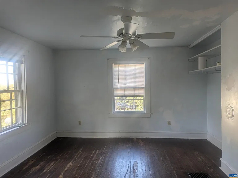 7416 Greenwood Station Rd — Photo 17