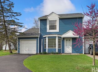 3407 York Ln, Island Lake, IL 60042