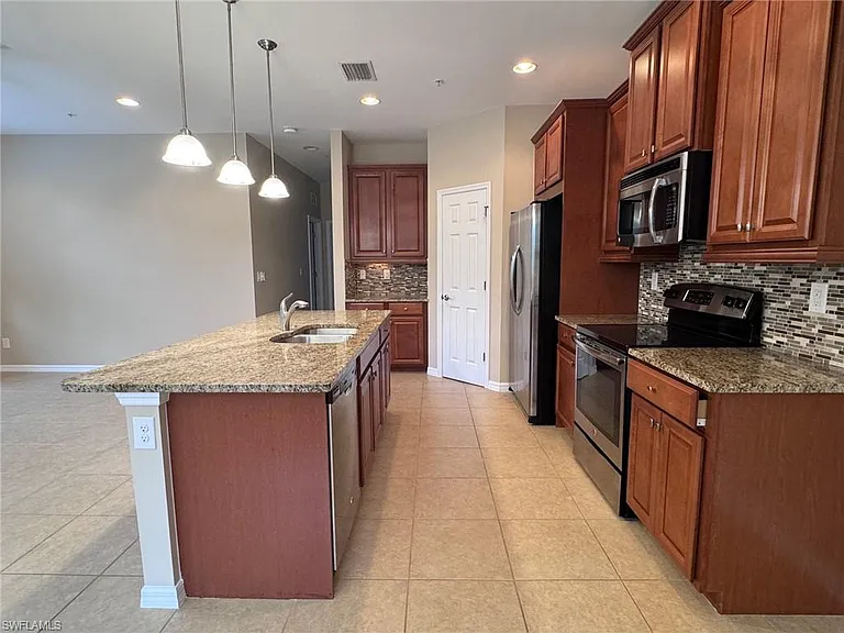23520 Alamanda Dr #203 — Photo 3