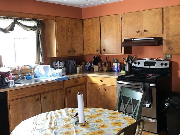 5th image of 403 Franklin St