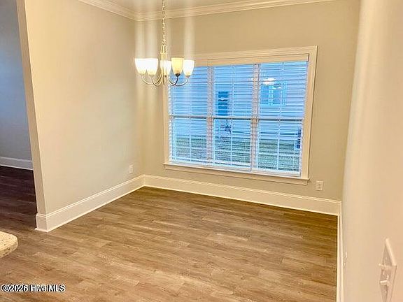 4th image of 3209 Gordon Dr #A