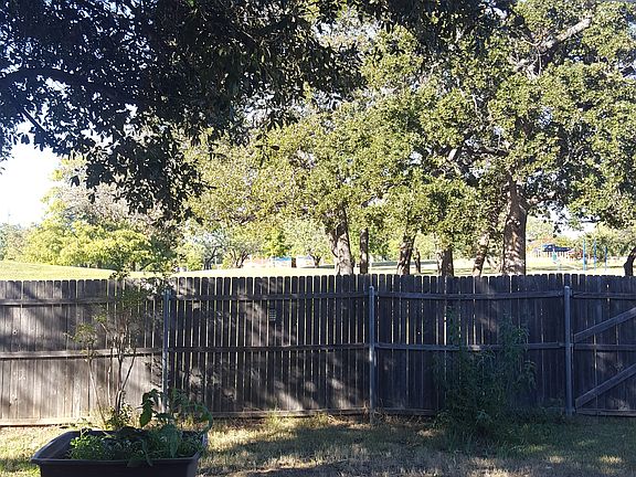 2nd image of 232 Northglen Dr
