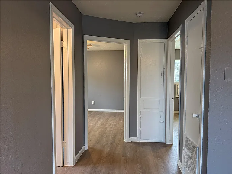 8010 Roswell St #3 — Photo 7
