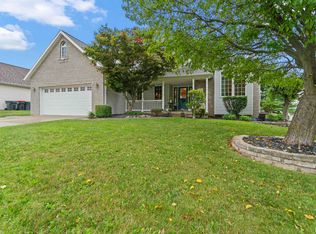 1904 Vicksburg Ct, Pekin, IL 61554