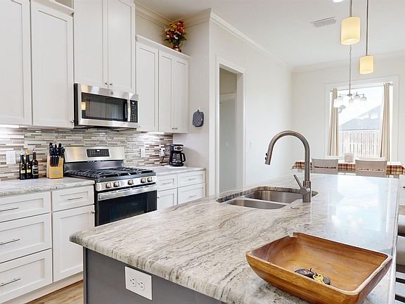 2nd image of 1708 Forestdale Blvd
