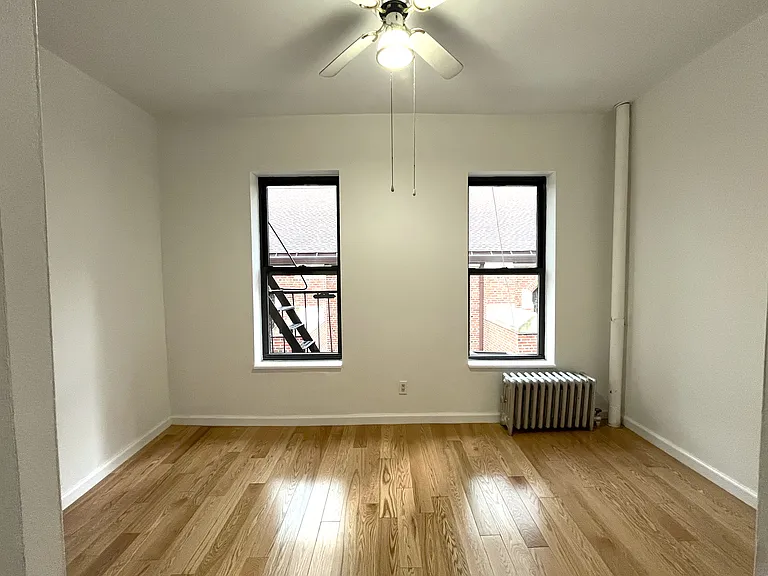 1274 1st Ave #17 — Photo 3