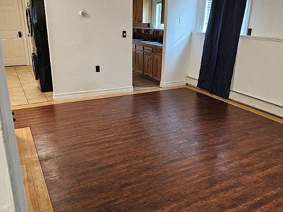 3rd image of 1324 2nd Ave APT 3