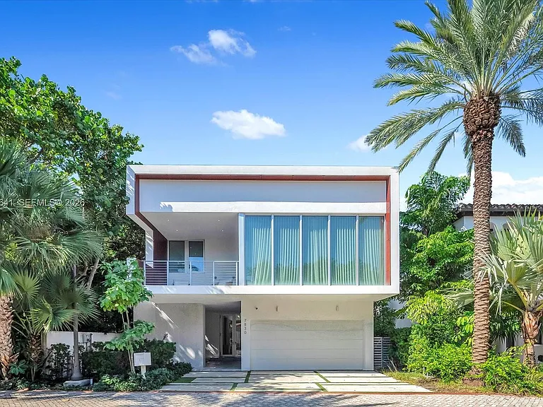 7830 Atlantic Way — Photo 3