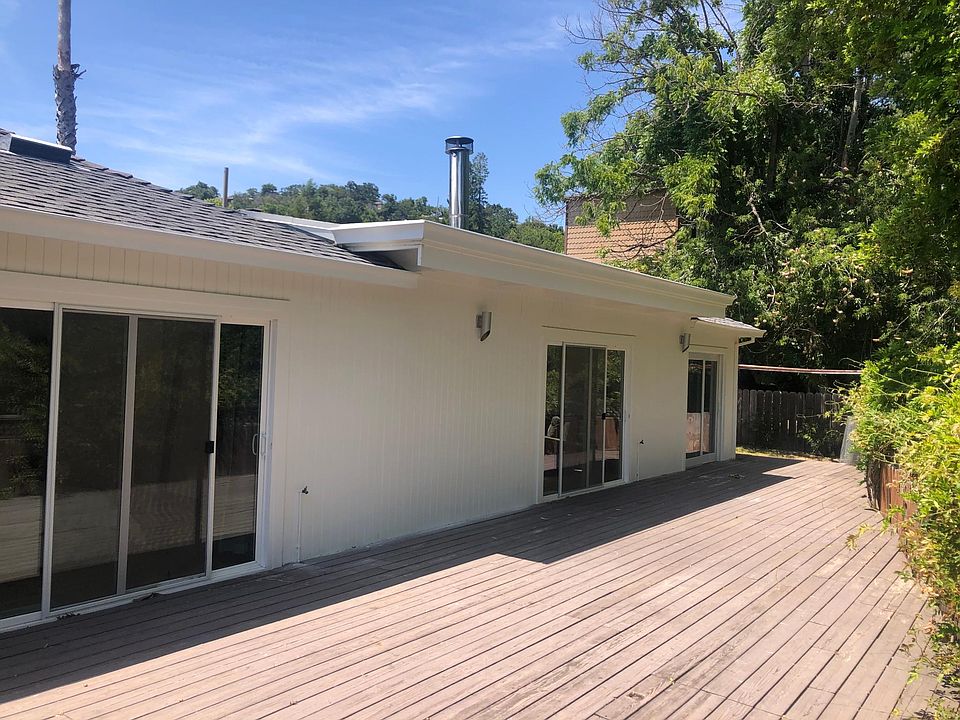 1st image of 10 Kilgore Ln