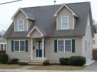 72 Bolton Ave, Providence, RI 02908