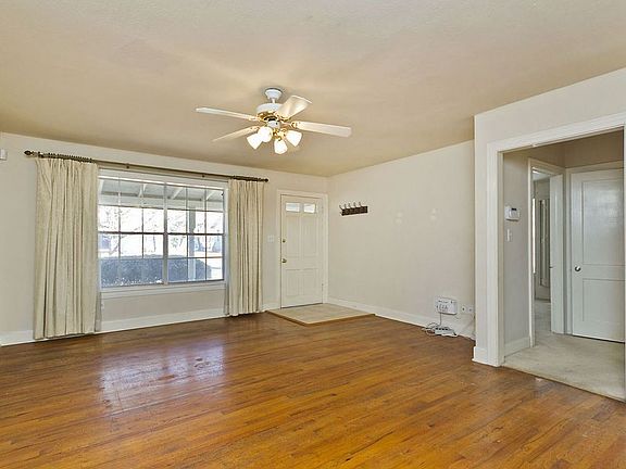3rd image of 1403 Karen Ave