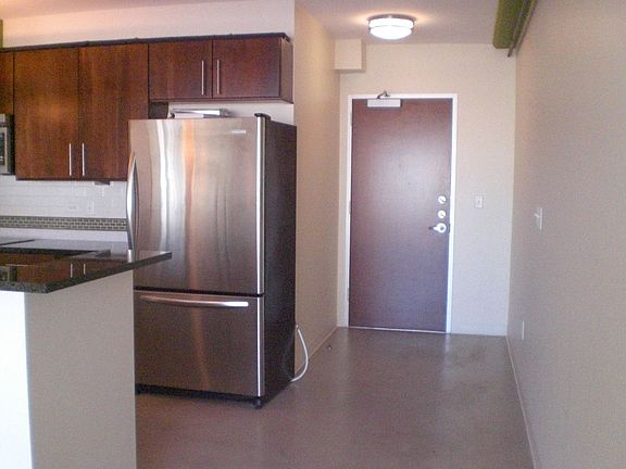 4th image of 800 Brazos St Unit 903