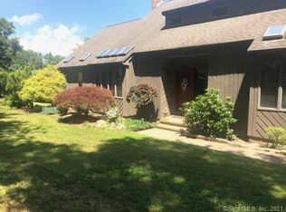 66 Green Ln, Durham, CT 06422