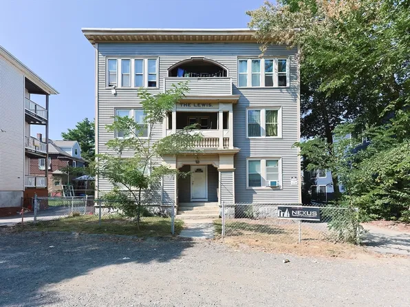 42 Lewis St, Worcester, MA 01610