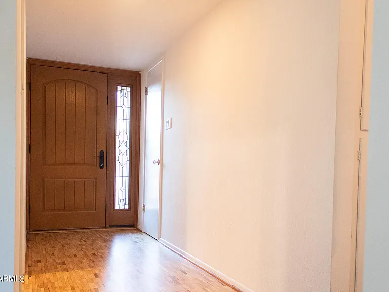 2107 S Ventura Dr — Photo 10