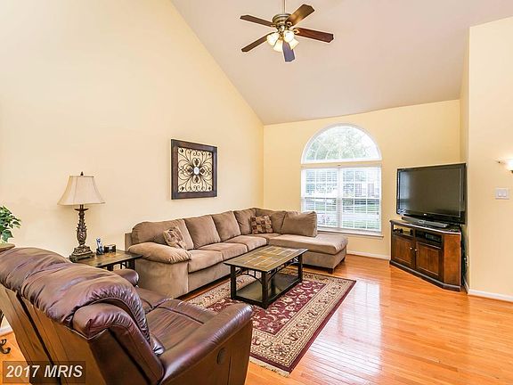4th image of 205 Teapot Ct