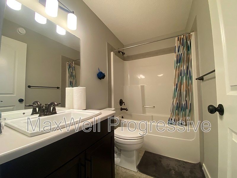 Edmonton Townhouse for rent - 3 Bedrooms — photo 4