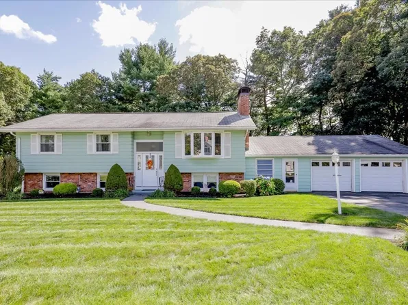 10 Laurel Ln, Burlington, MA 01803