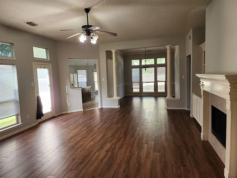 1011 Lexington Green Dr — Photo 23