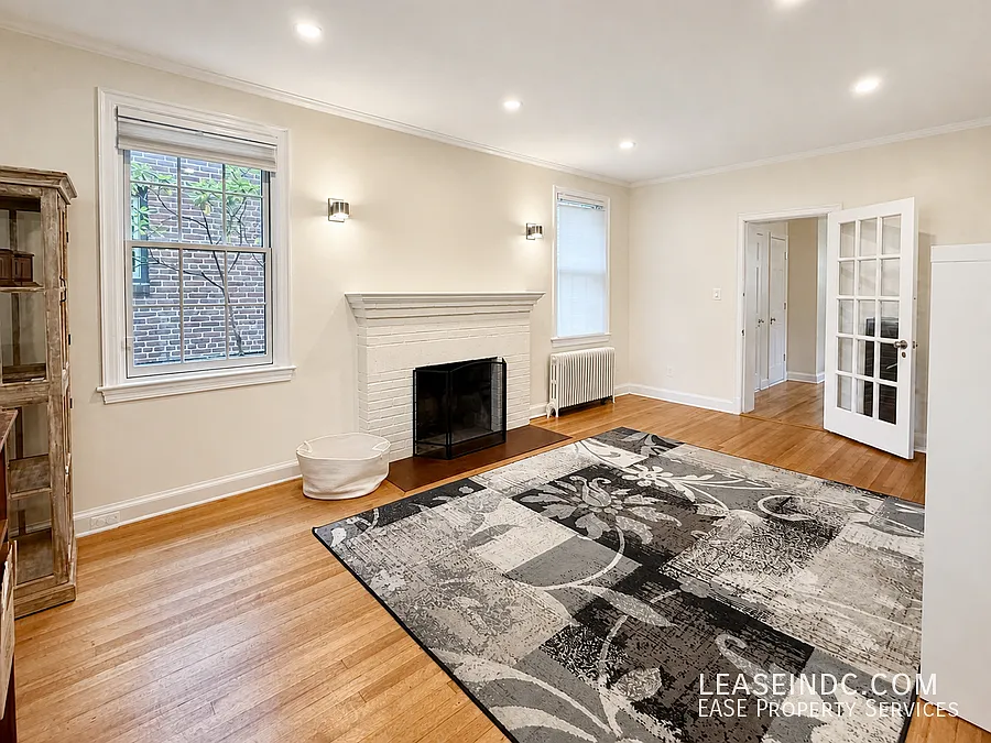 4 bed, 3.5 bath, 2260 sqft, $6,100 — Photo 3