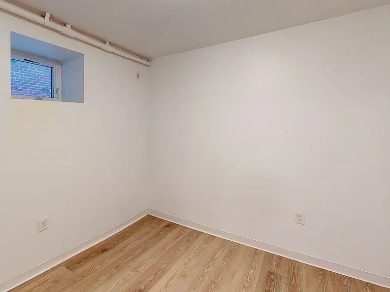 Fern Rock Court — Photo 15
