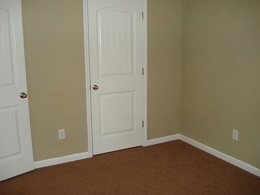 5th image of 902 19th St APT A