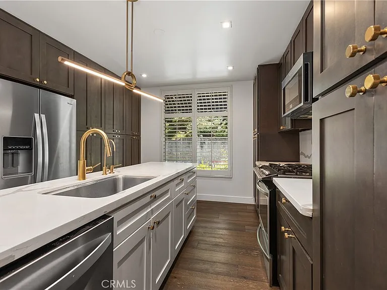 106 Breakers Ln — Photo 17