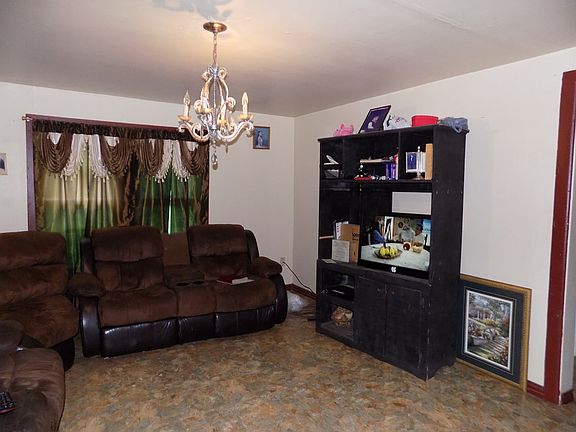 2nd image of 2909 SE Stallings Dr