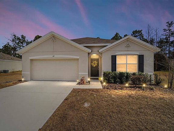 2nd image of 227 Hickory Crse