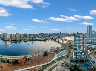 918 Cooperage Way #1906, Vancouver, BC V6B 0A7
