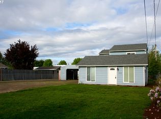 160 N 7th St, Harrisburg, OR 97446