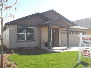 569 NE Evergreen Ave, Dallas, OR 97338