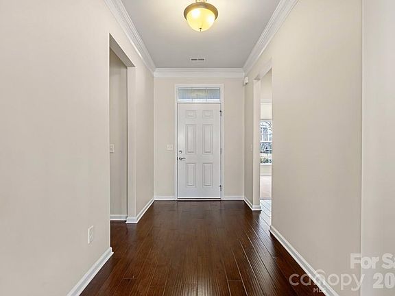 3rd image of 5104 Folly Ln