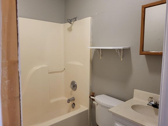 4th image of 202 N Mississippi St #D