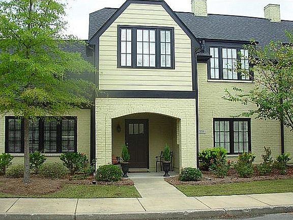 This 3 bedroom, 2.5 bath, and loft features hardwoods, new c