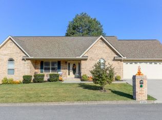 7201 Angel Place Ln, Corryton, TN 37721