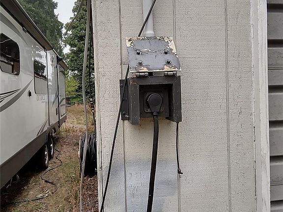 4th image of 31061 W Lake Morton Dr SE