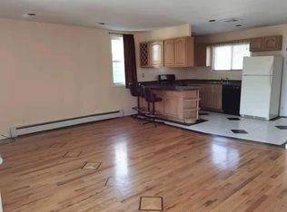 21-07 124th St, College Point, NY 11356