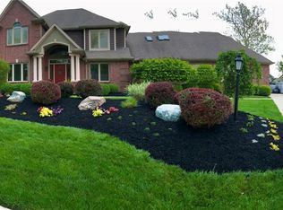 821 Shaney Ln, Brookville, OH 45309