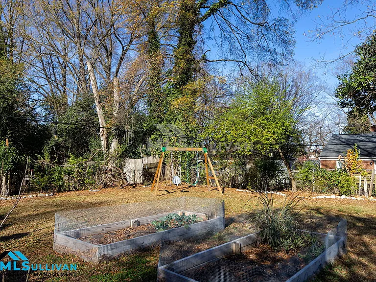 1803 Hillcrest Dr — Photo 22