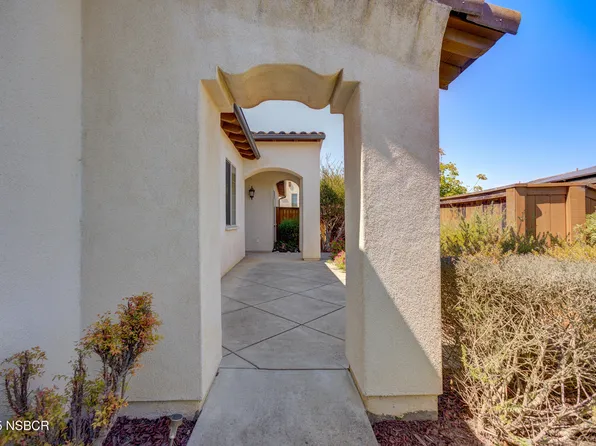 5765 Oak Pass Ln, Orcutt, CA 93455
